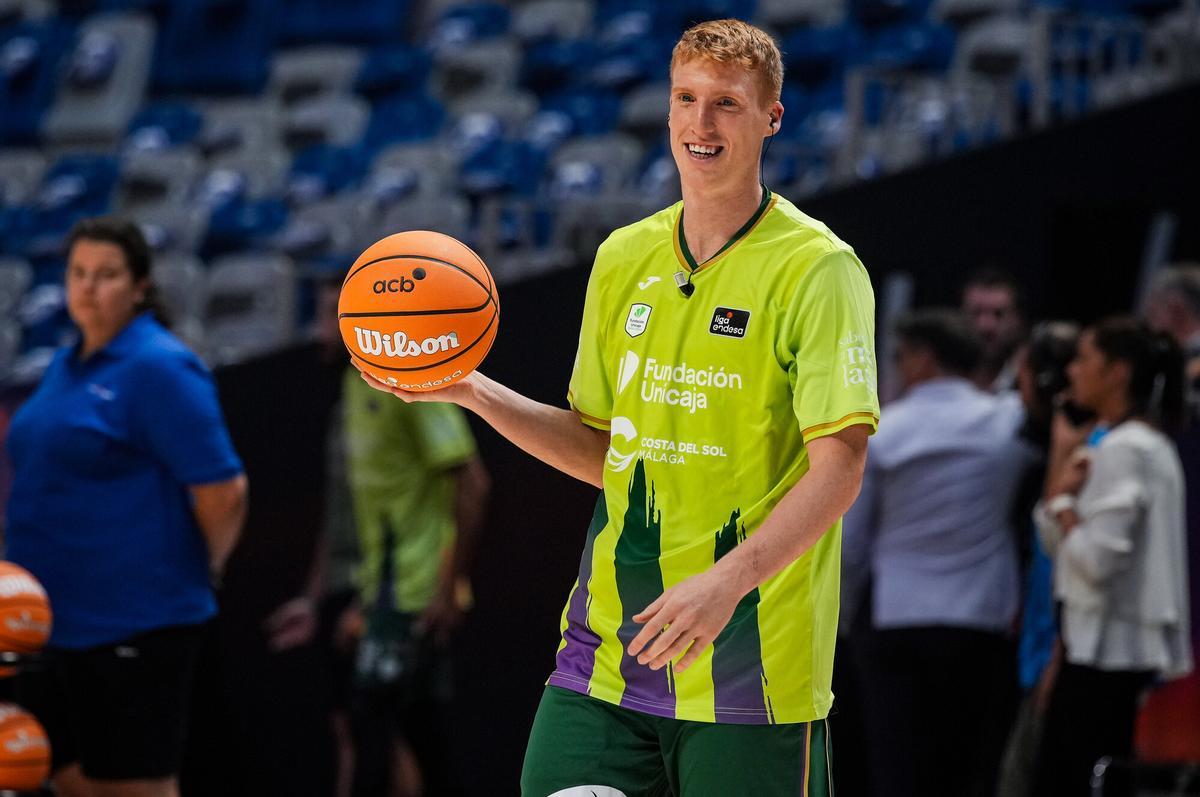 Alberto Díaz, en una rueda de calentamiento.