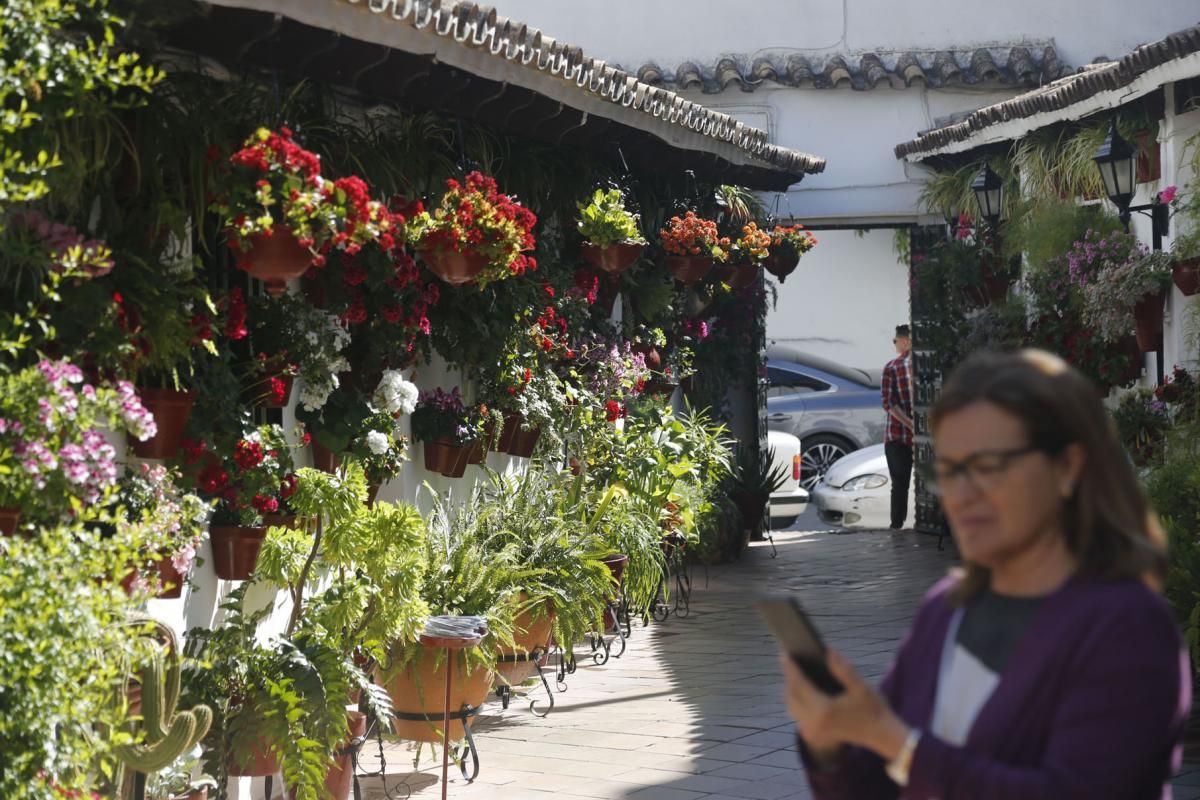 Paseando por los patios de San Lorenzo y San Rafael