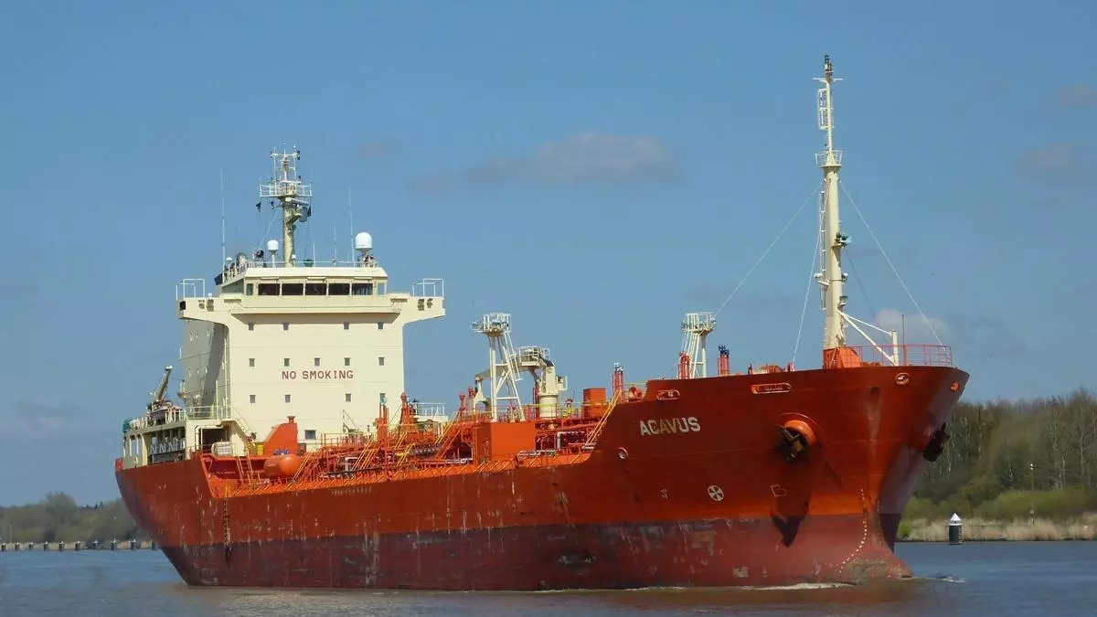 Acuerdo histórico para reducir las emisiones atmosféricas de los grandes buques mercantes