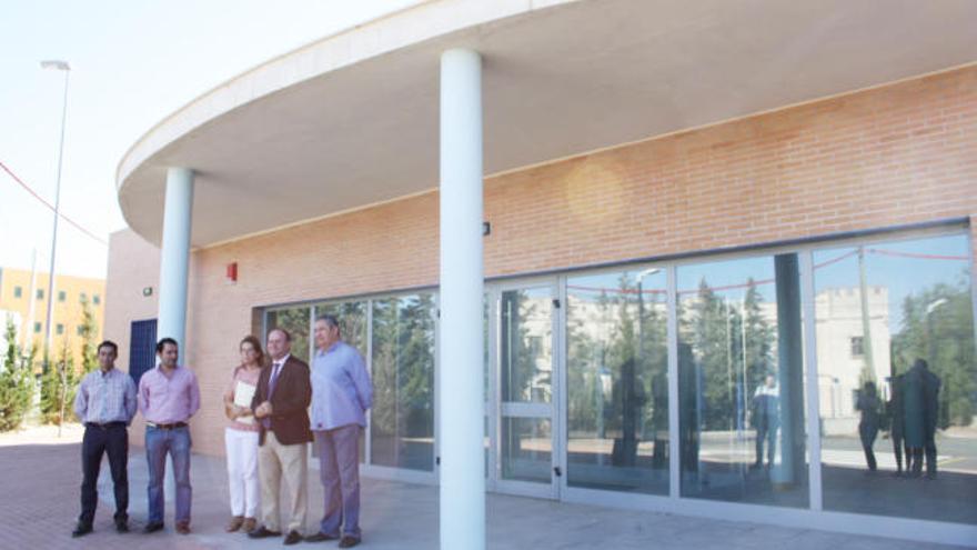 El edificio del centro comarcal de alzheimer está terminado desde el 2009.