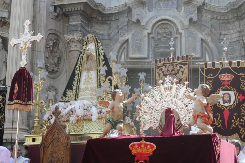 Coronación de la Virgen de la Soledad en la plaza Belluga