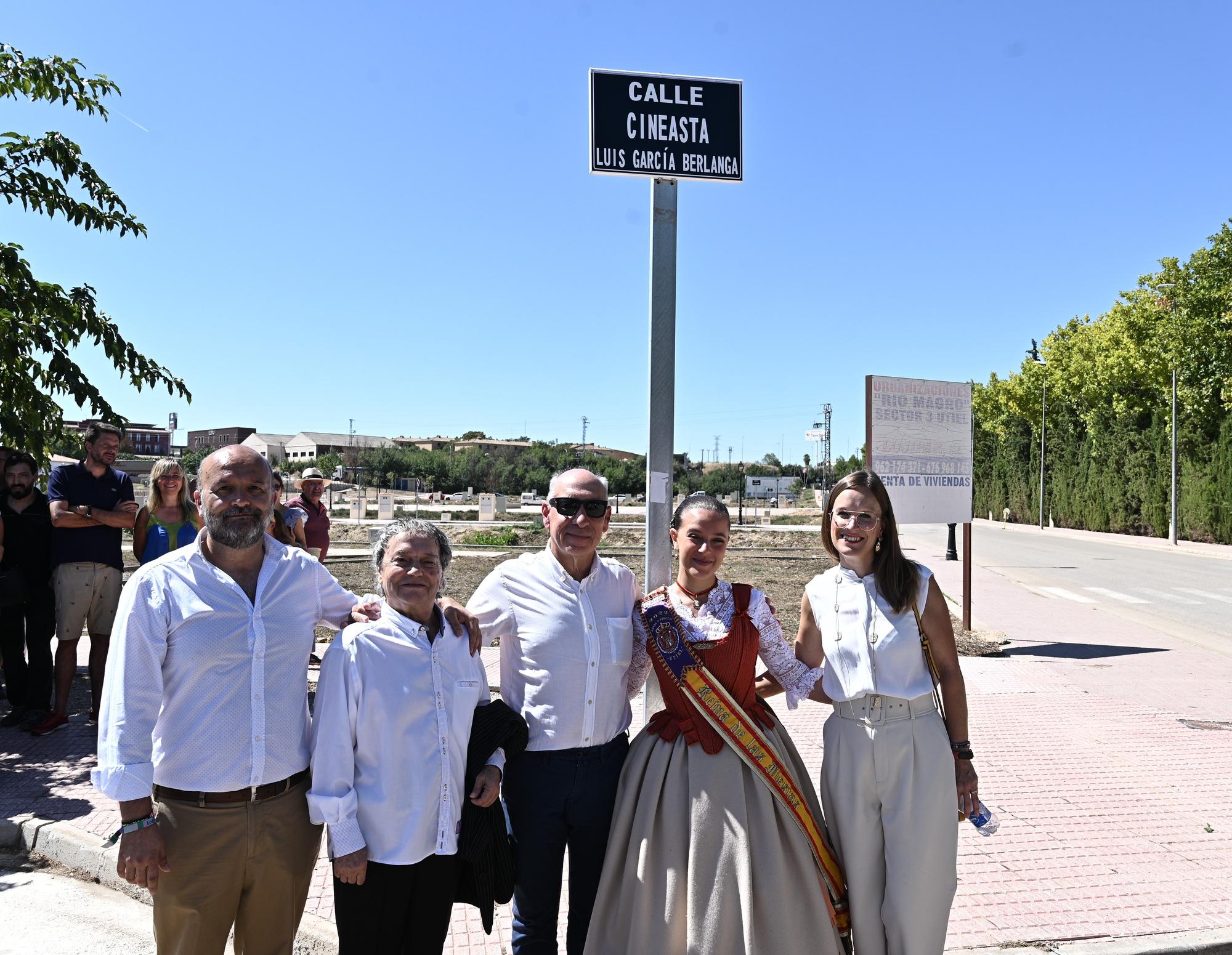 Joselito reaparece inaugurando su propia calle