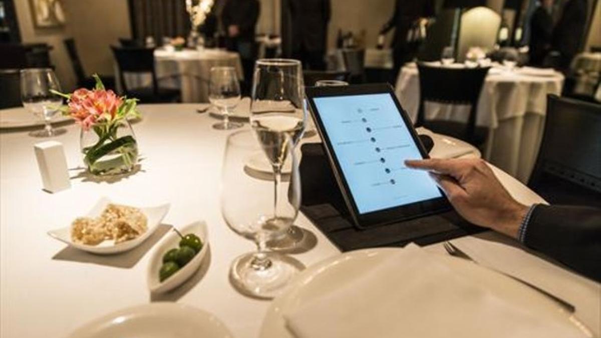 La tableta de Windsor, el último restaurante de Barcelona que ha incorporado la carta digital.