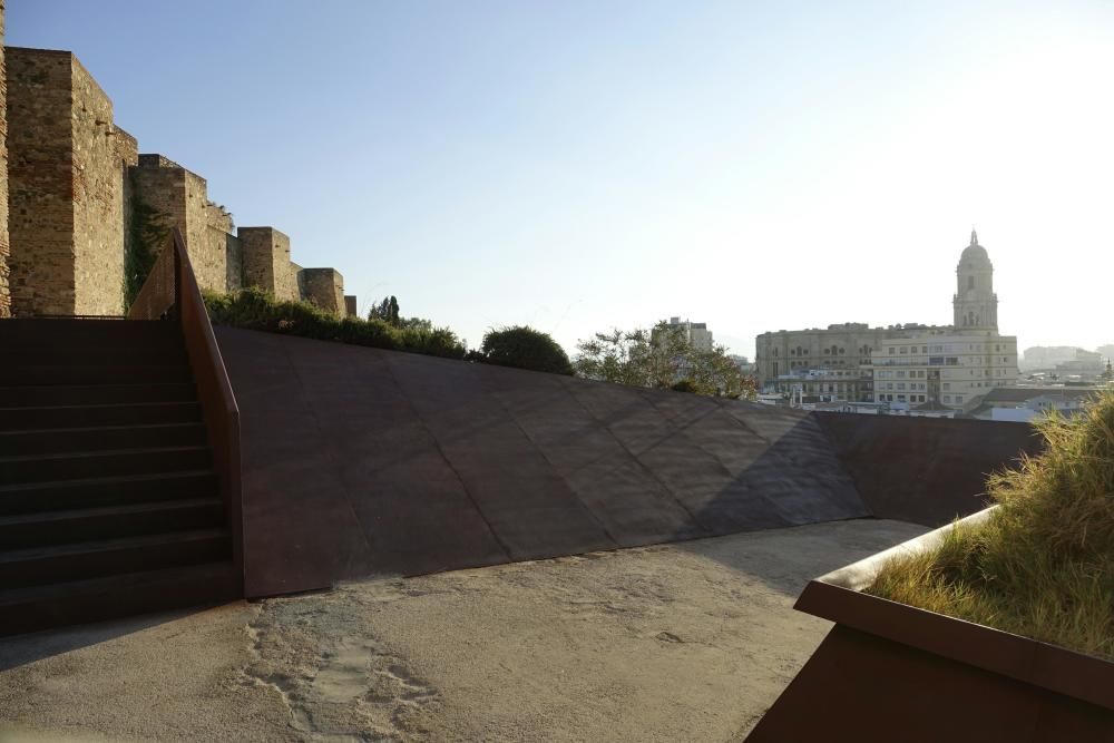 El nuevo mirador de la Alcazaba ya se puede visitar.