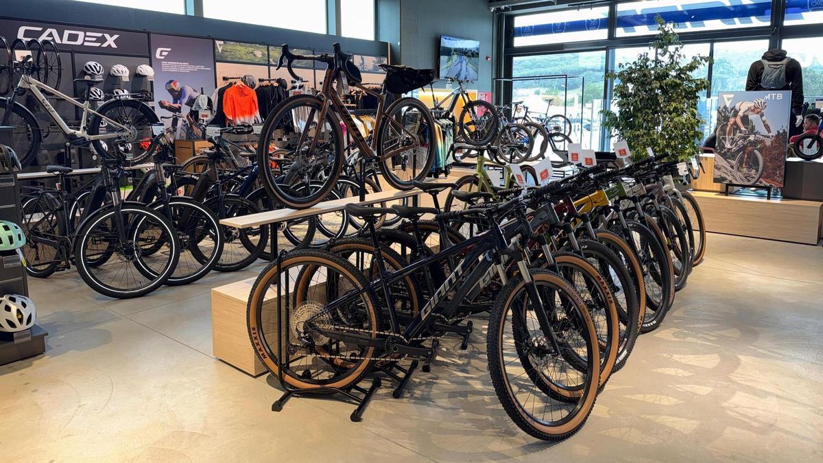 Gran Fondo Community de Palafrugell, que integra la botiga de Giant sota el nom de Giant Costa Brava.