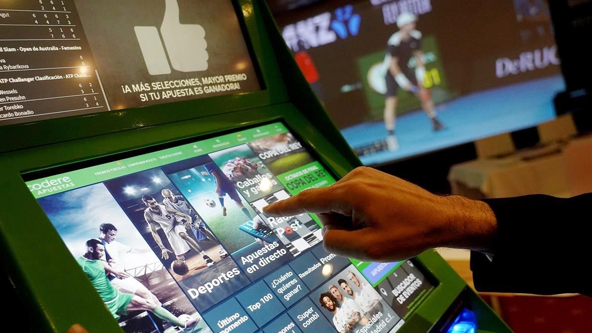 MADRID 14 01 2019 Sociedad Reportaje sobre la Ley del juego Sala de apuestas de un bingo en el centro de la ciudad FOTO JOSE LUIS ROCA