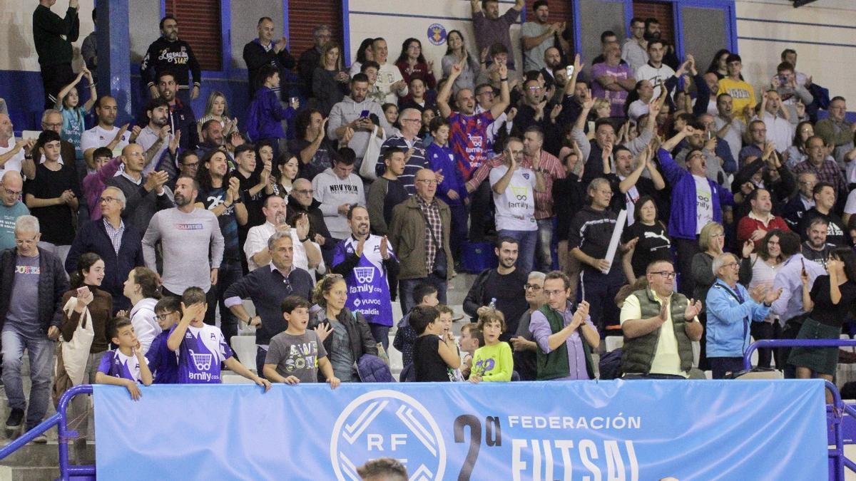 Gran ambiente en el Palau d'Esports durante un partido del Alzira FS