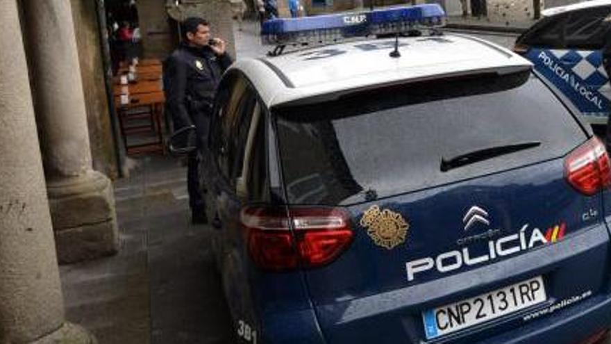 Efectivos de la Policía Nacional de Pontevedra