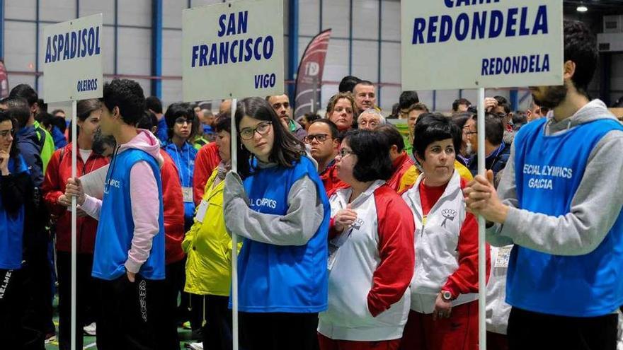 Una de las pruebas disputadas ayer en Fexdega en el marco de Special Olympics. // Iñaki Abella