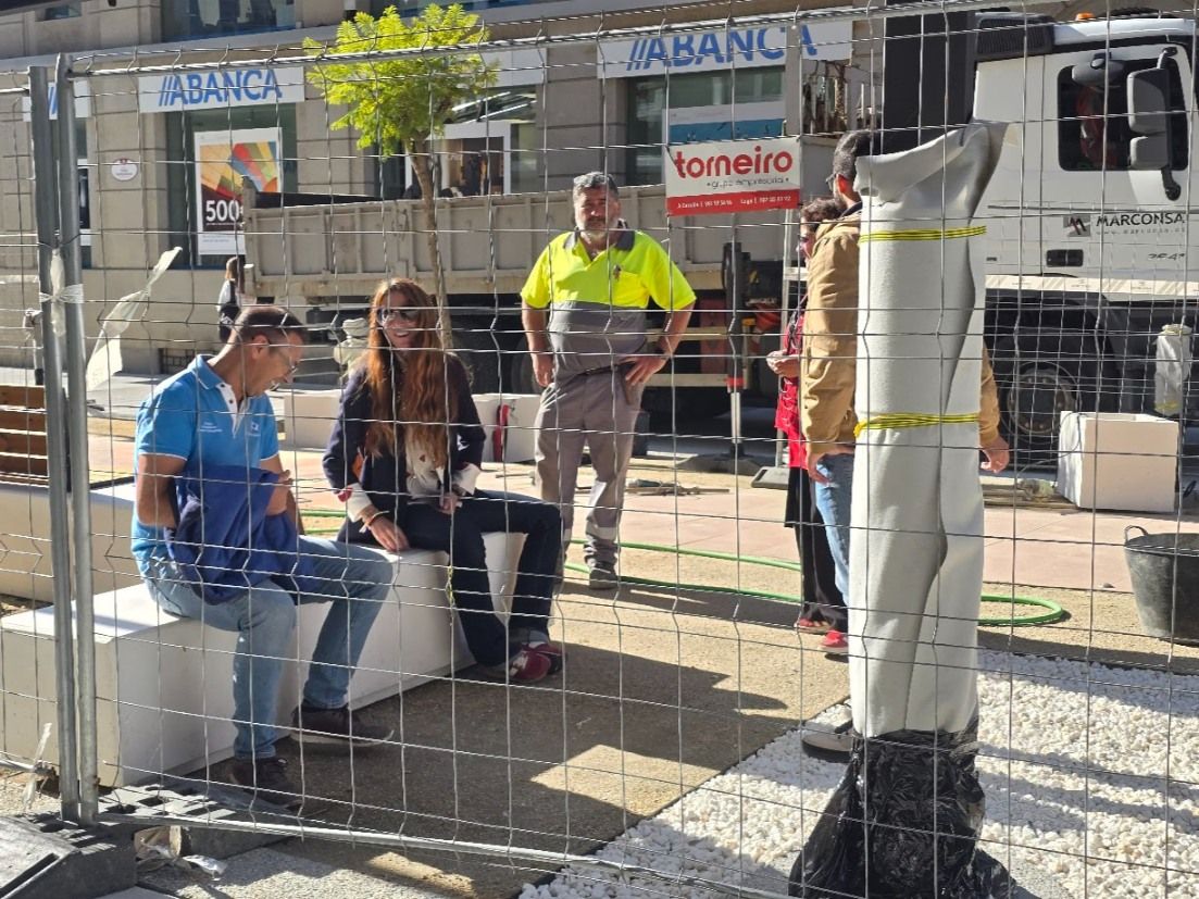 La calle de Clara Campoamor, antes Conde Vallelano, afronta la instalación de mobiliario y la plantación de jacarandas.