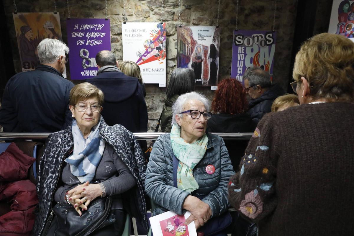 EN IMÁGENES: Así fue la jornada feminista por el 8M en Avilés