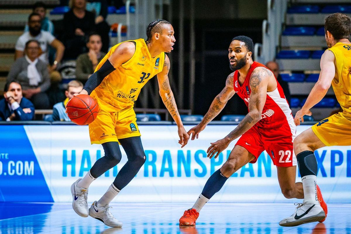 Joe Thomasson, durant la victòria del Gran Canària contra el Hapoel Jerusalem