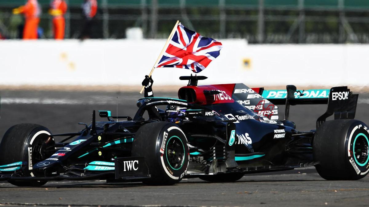 Hamilton vence en Silverstone