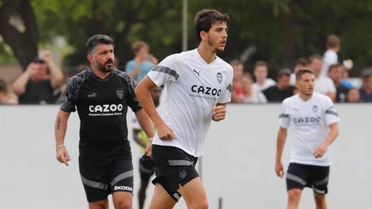 Facu González en la pretemporada del Valencia