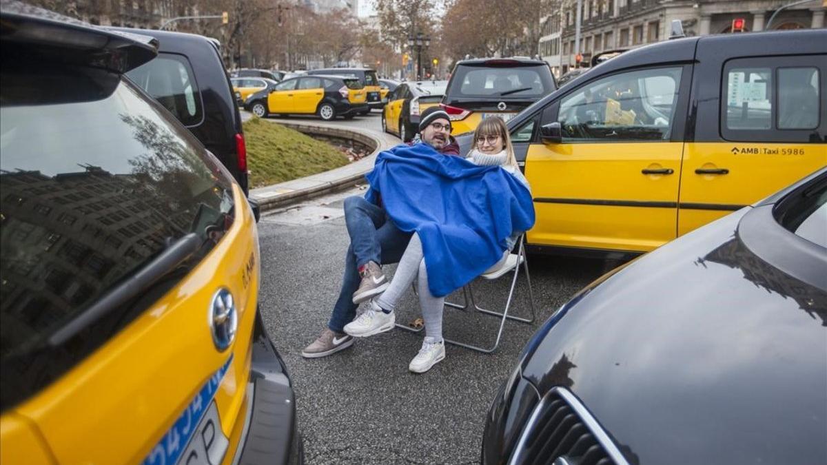 Jornada de huelga de taxis en la Gran Vía de Barcelona, en enero del 2019