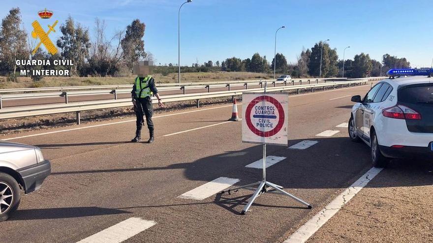 Detenido en Badajoz un &quot;peligroso&quot; delincuente que huyó de un control y arremetió contra los coches policiales