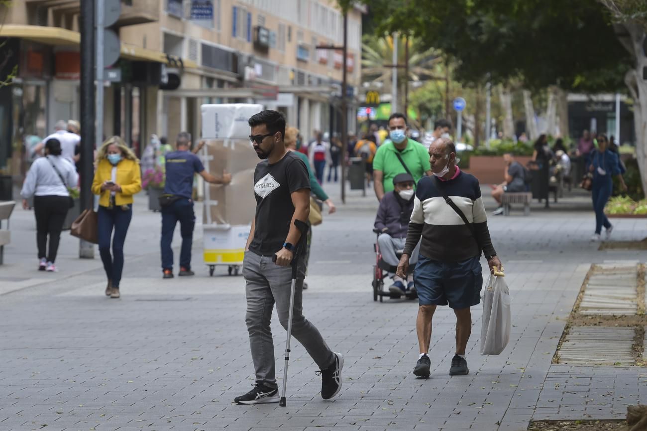 El fin de las mascarillas: El destape cara a cara