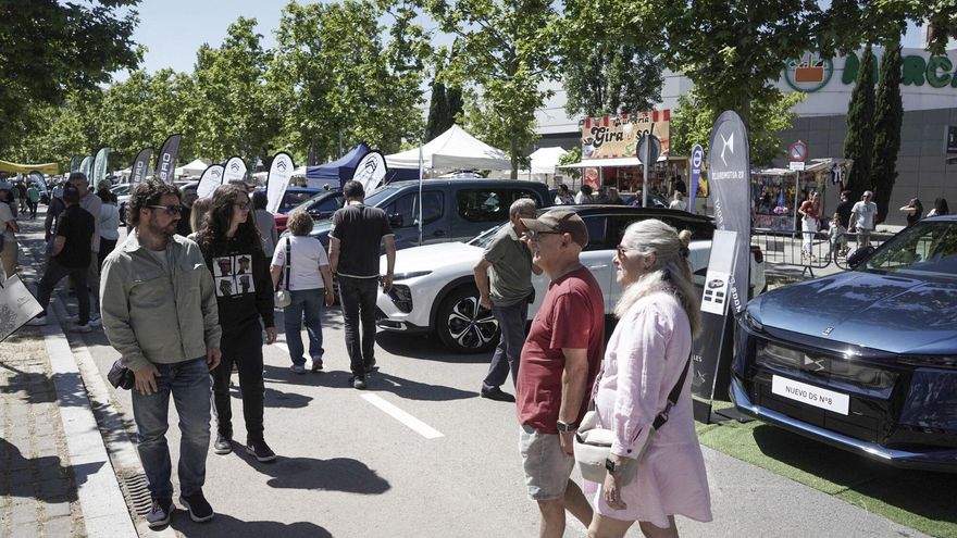 L’ExpoBages de la zona universitària convenç i obre la porta a repetir en el futur