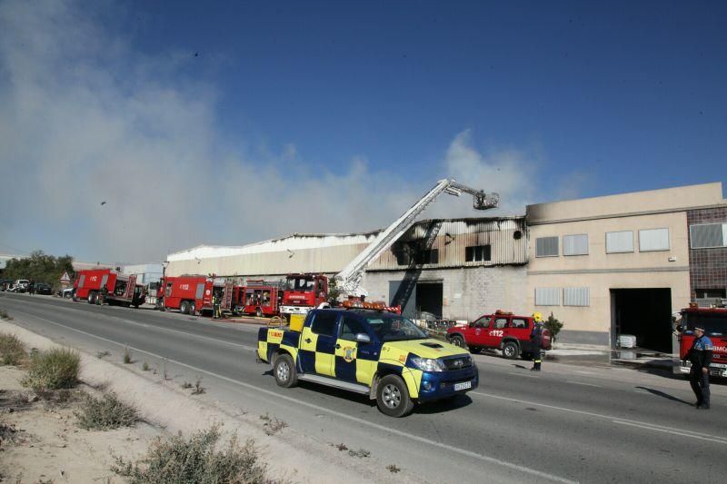 Arde una nave de curtido de pieles en Lorca