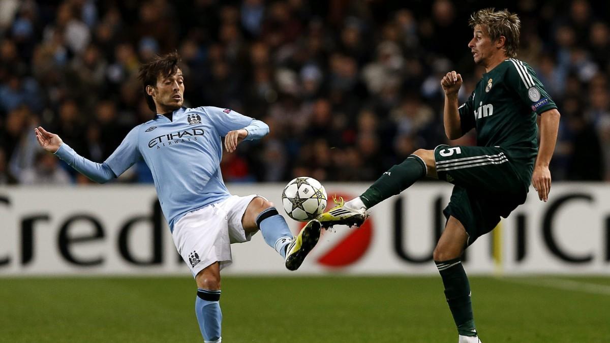 David Silva, durante su etapa en el Manchester City, en un partido contra el Real Madrid