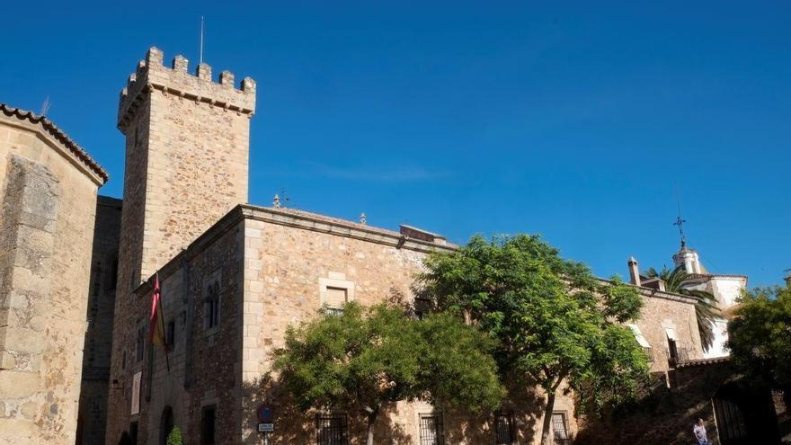 La excepción de Isabel la Católica: la Torre de las Cigüeñas