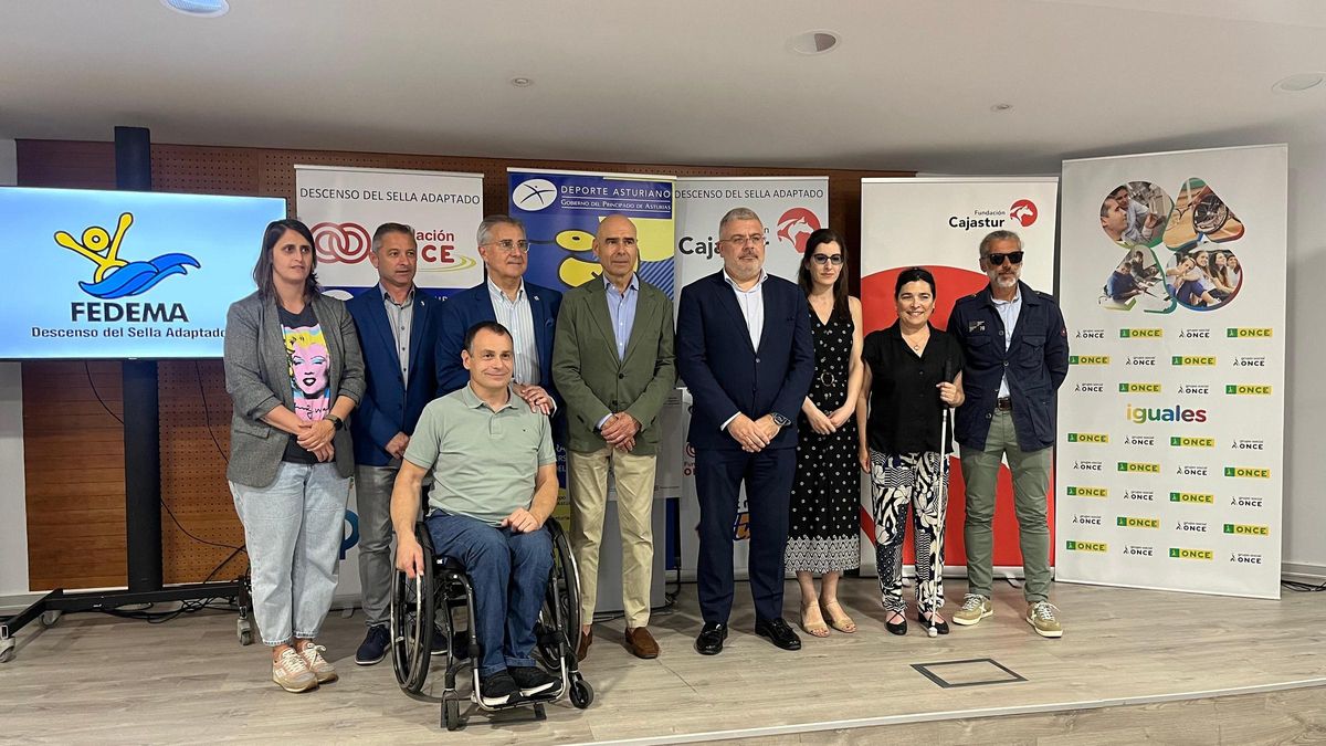 Manuela Ena, Directora General de Actividad Física y Deporte, Alejandro Alonso, Concejal de Ribadesella, José Alberto Álvarez, Presidente del Comité Organizador del Descenso del Sella Adaptado, Carlos Siñeriz, Director General de Fundación Cajastur, Joaquín Miranda, Presidente del RGCC, Luis Manuel Taboada, Director Territorial Norte de Unicaja, Marta Malgor, Presidenta del Consejo Territorial de la ONCE de Asturias, Beatriz Ávila, Directora de Inserta Empleo Asturias, Alberto Suárez, Presidente de FEDEMA.