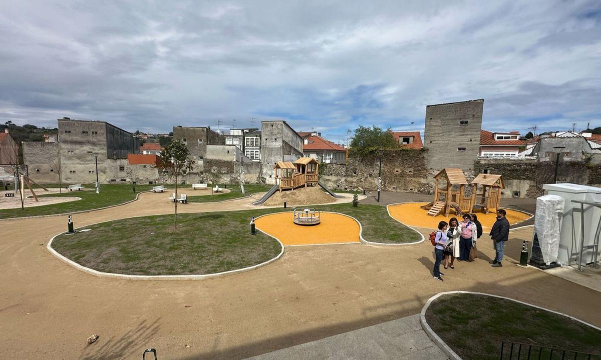 Betanzos finaliza la obra para dotar de sus primeros parques al casco histórico