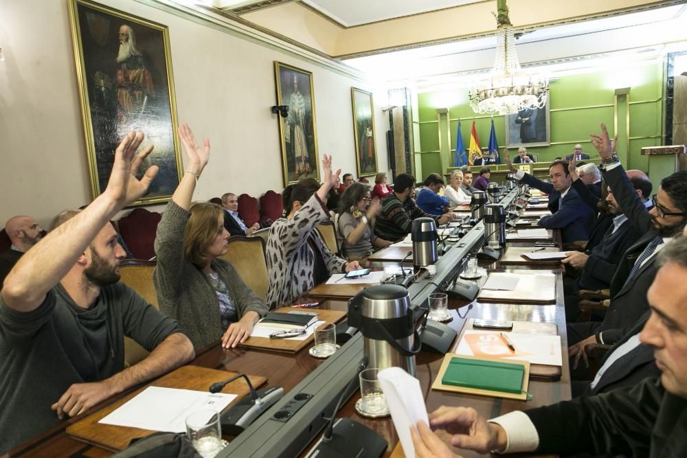 Pleno sobre la memoria histórica en el Ayuntamiento de Oviedo