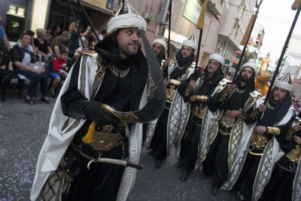 La Entrada Mora despliega poderío en Crevillent