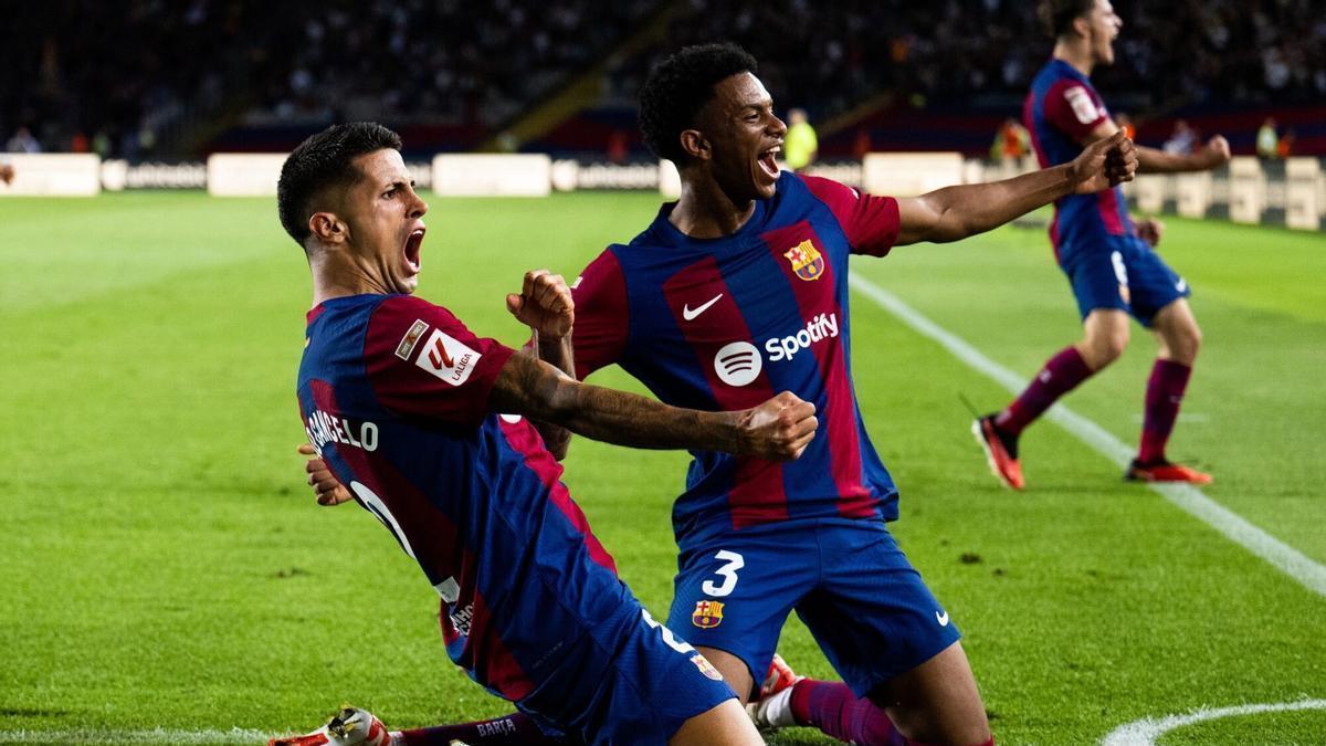 Hansi Flick: "Joao Cancelo está haciendo un gran trabajo"