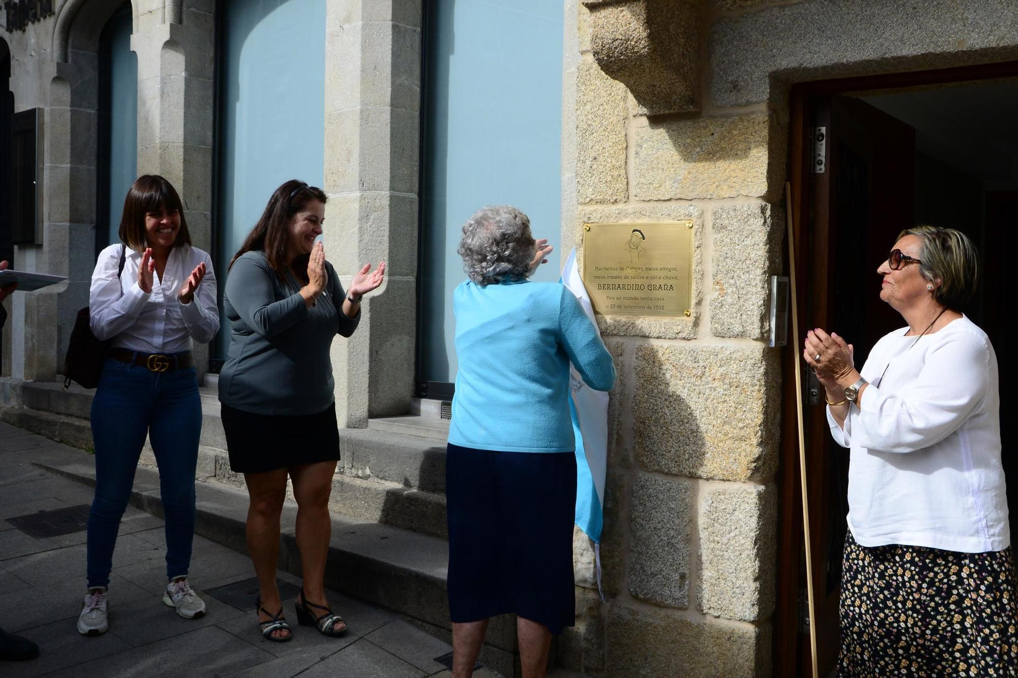 Descubrimento da placa na casa natal de Bernardino Graña na rúa Saralegui