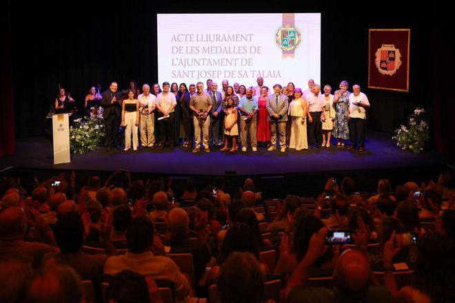 Mira las fotos de la entrega de las Medalles Institucionals de Sant Josep