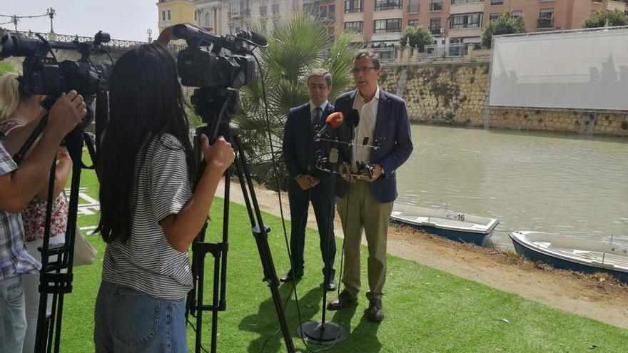 El alcalde presenta la iniciativa &#039;Un río de cine&#039;.