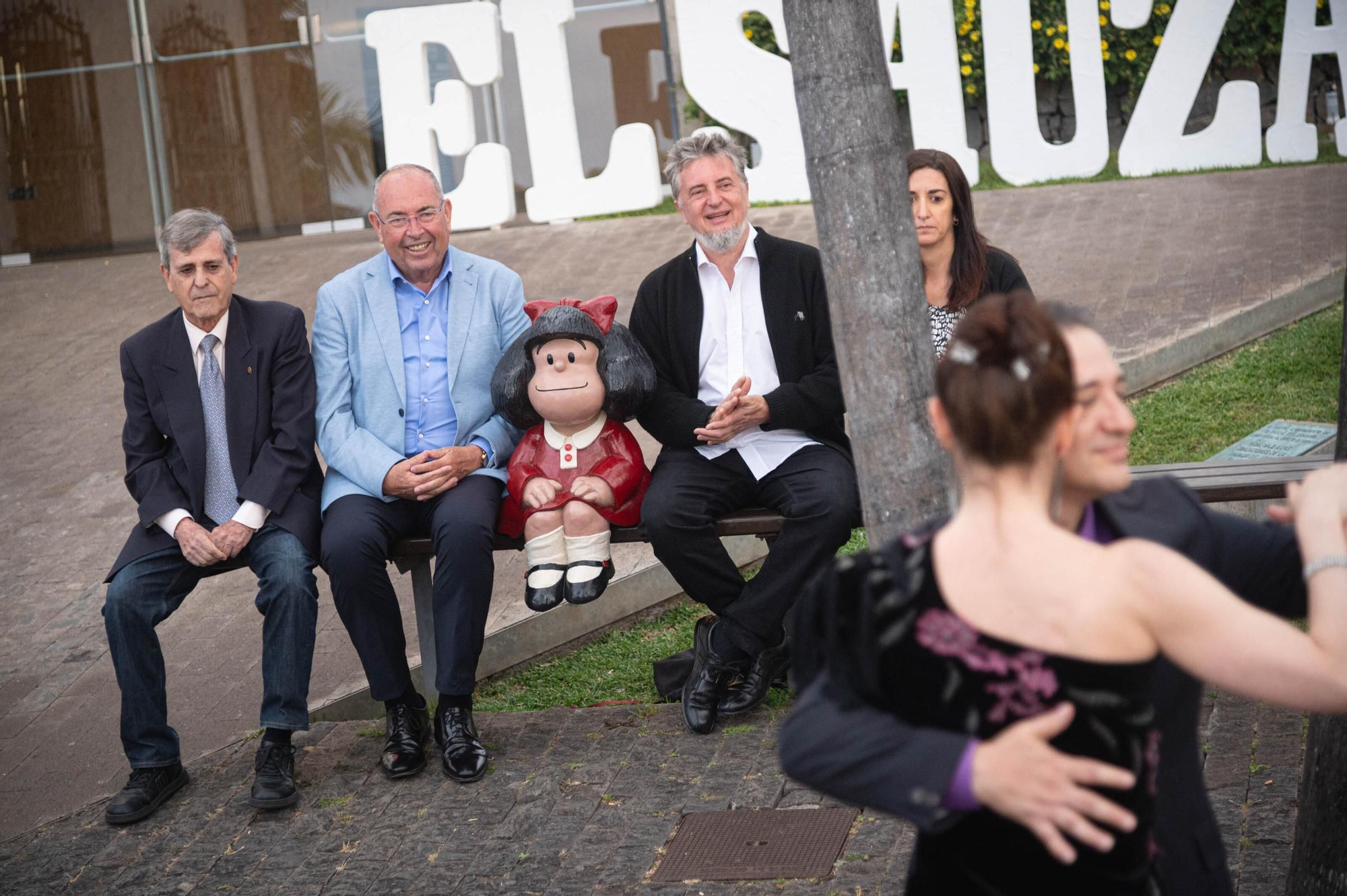 Inauguración de la escultura de Mafalda
