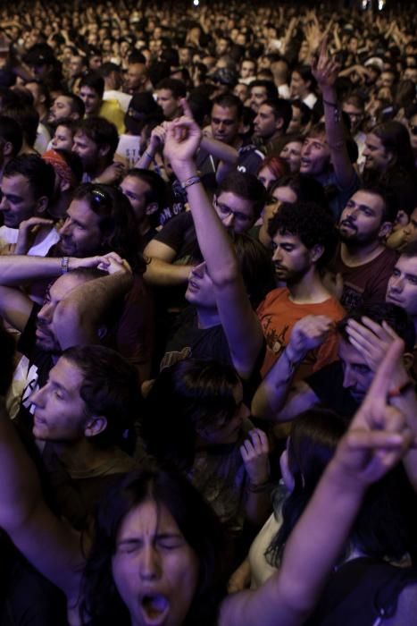 Offspring desata la locura en Gijón