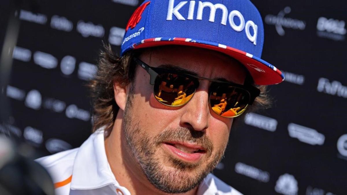 Fernando Alonso, hoy a su llegada al circuito británico de Silverstone.