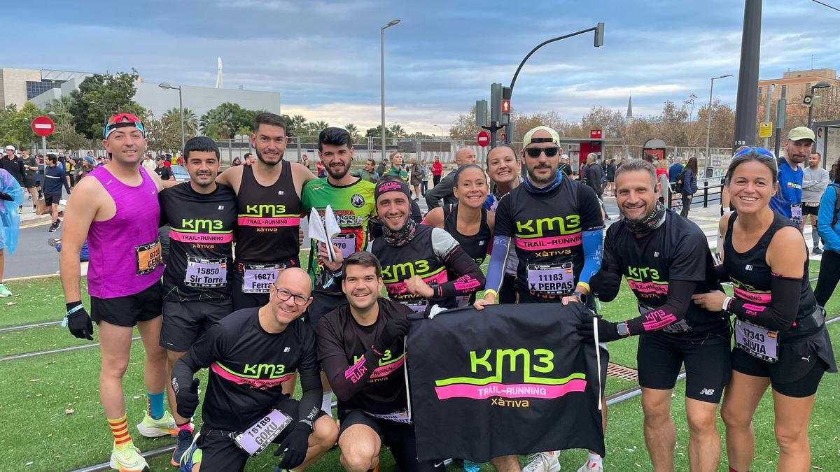 Atletas del KM 3 en la maratón de València.