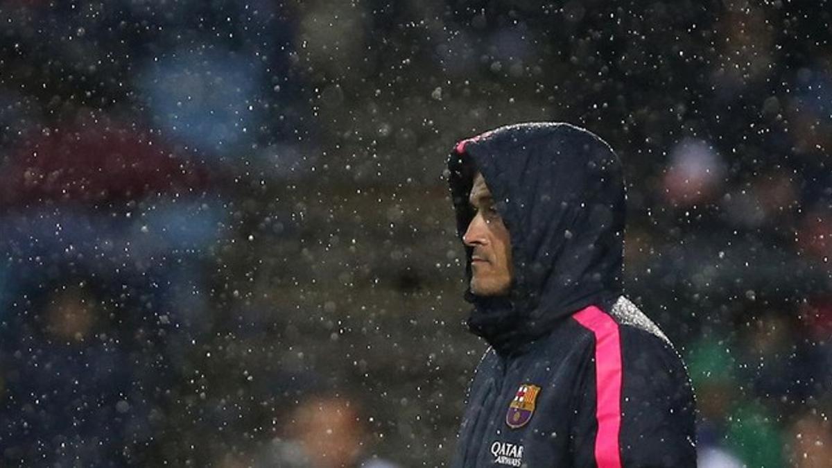 marcoslbarcelona s coach luis enrique is pictured during 141215132235