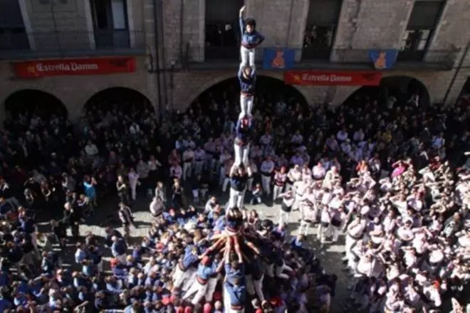 Els Marrecs fan història amb tres castells de vuit