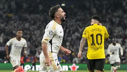 Carvajal cabecea a la red en el primer gol del Madrid ante el Borussia