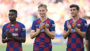 Wagué, De Jong y Sergi Roberto, en el Camp Nou.