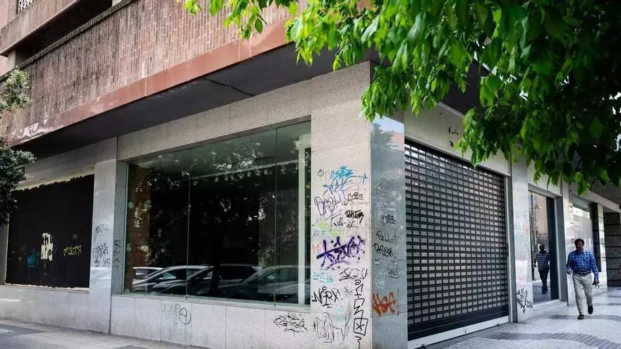 Video | Extremadura permitirá la construcción de viviendas en locales comerciales y VPO en suelo terciario