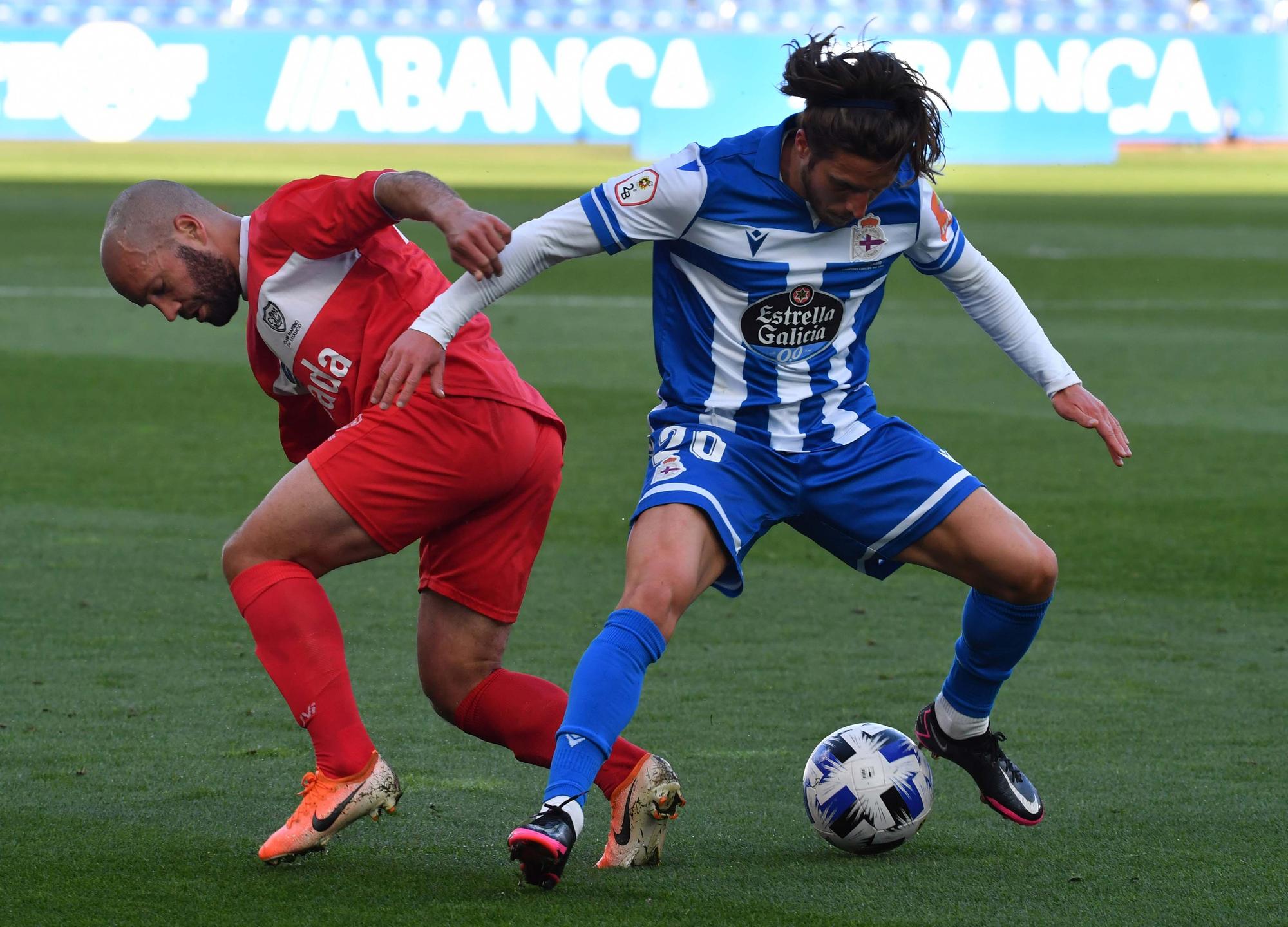 El Dépor se impone al Marino (1-0) en Riazor