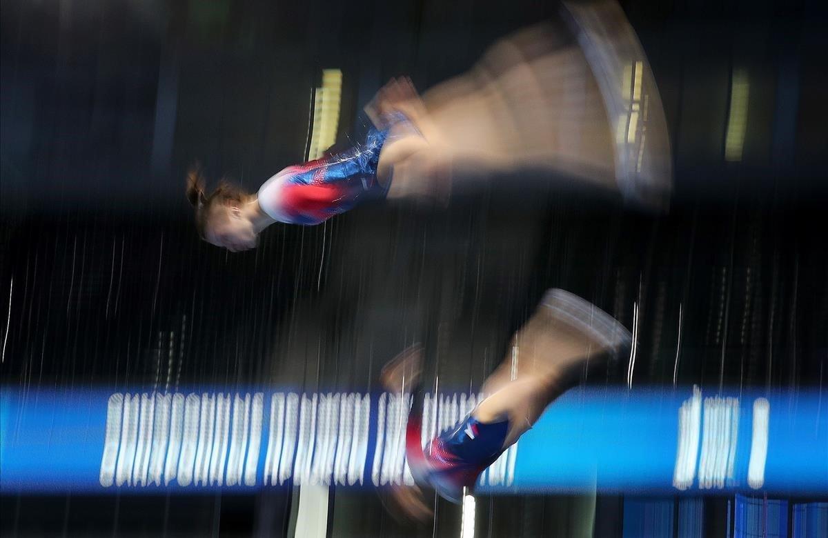 Luba Golovina y Teona Janjgava de Georgia en acción durante la competencia final de Gimnasia con Trampolín Sincronizado femenino este martes, en los Juegos Europeos de Minsk 2019, en Minsk (Bielorrusia). Los Juegos Europeos 2019 se celebran en Bielorrusia del 21 al 30 de junio de 2019.