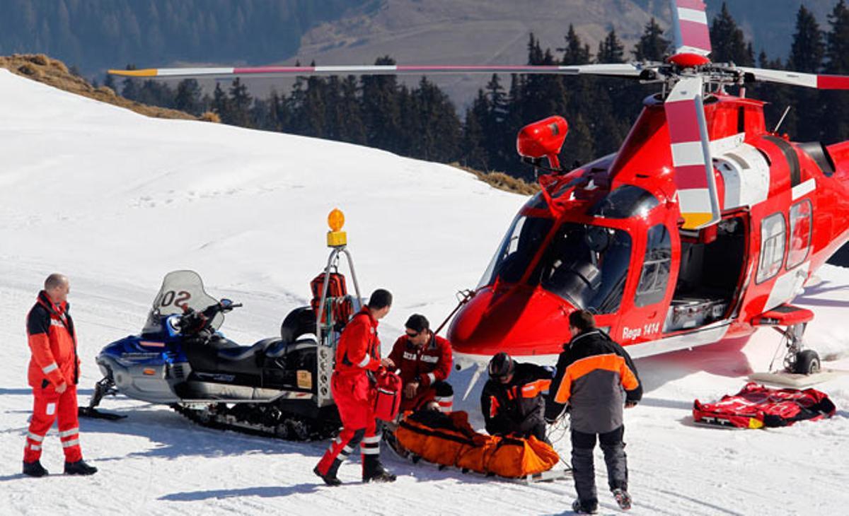 Rescat d’un muntanyenc als Alps suïssos. Rescat d’un muntanyenc als Alps suïssos.