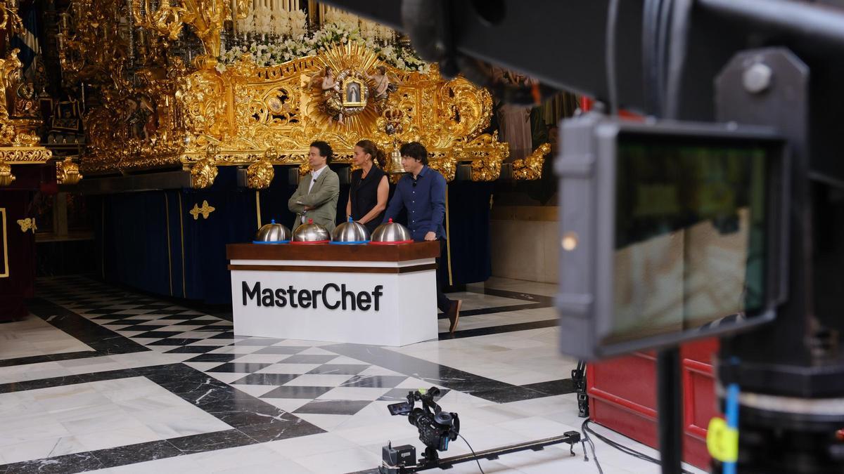 Las cámaras de 'MasterChef', grabando en una cofradía malagueña