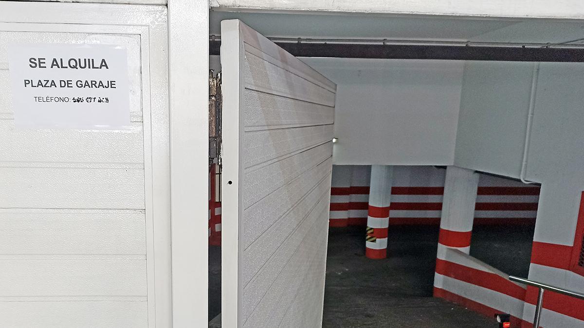 Entrada a un aparcamiento, en Vigo