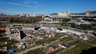 Las chabolas se extienden junto a Glòries en Barcelona