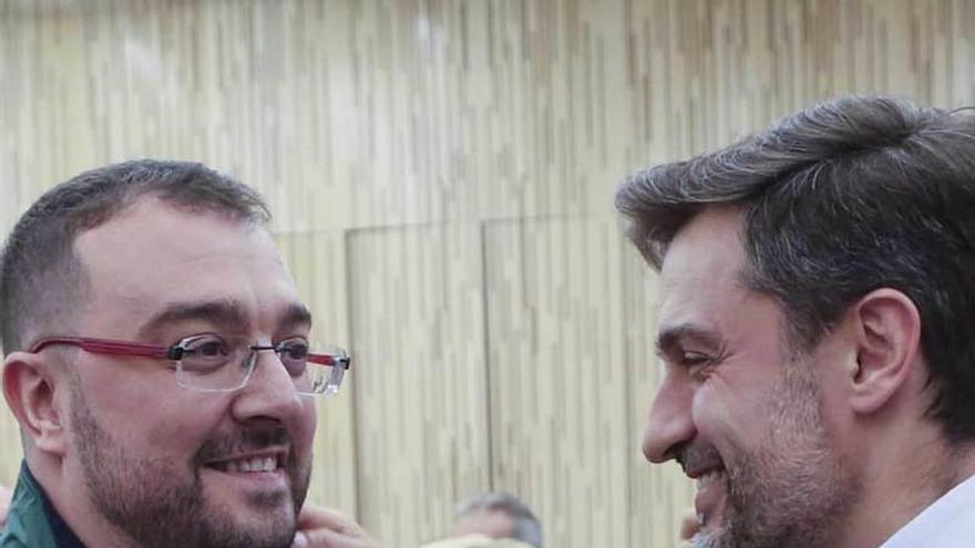 Barbón y Pérez, tras conocerse el resultado de las primarias.