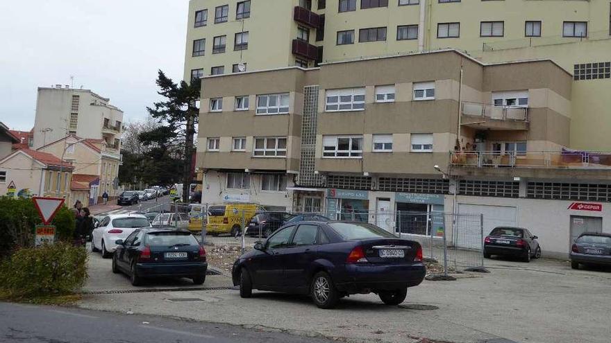 Zona, detrás de los coches, donde estaba la gasolinera de Santa Cruz que tenía alquilada Taula.